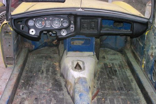 1973 MGB MG B roadster/tourer NO SURPRISES!! Needs complete restoration, image 22