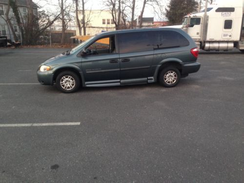 VAN WHEELCHAIR HANDICAP DODGE GRAND CARAVAN 2007 SIDE ENTRY BRAUN MANUEL RAMP, US $8,999.00, image 2