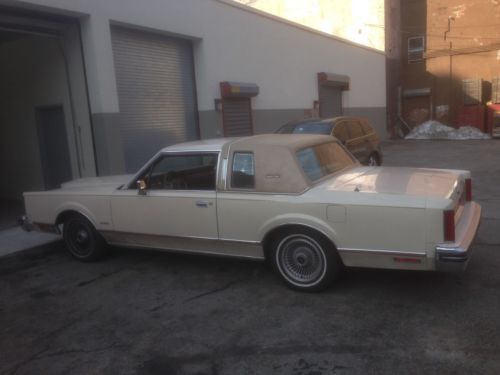 1981 Lincoln Town Coupe continental  town car towncoupe, image 2