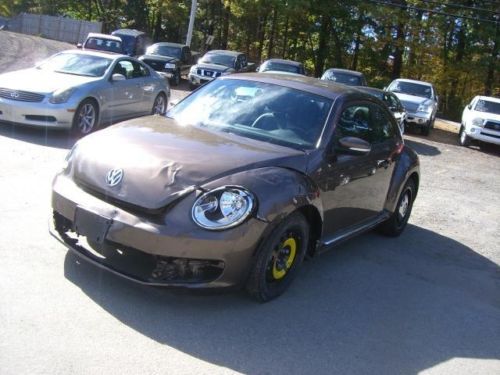 2012 volkswagen beetle base hatchback 2-door 2.5l