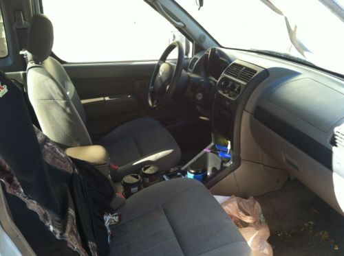 2002 nissan frontier xe extended cab pickup 2-door 2.4l