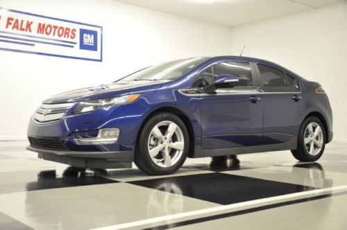 Like new 2013 heated seats camera park asst warranty blue electric volt for sale