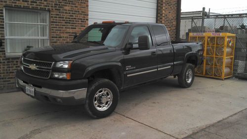 2005 chevrolet silverado 2500 hd ls extended cab pickup 4-door 6.6l