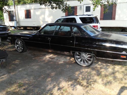 1975 buick electra limited sedan 4-door 7.5l