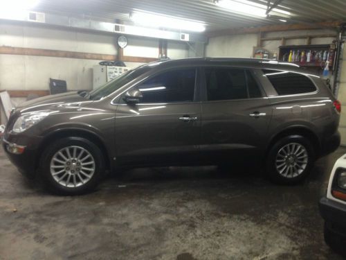 Super nice buick enclave loaded