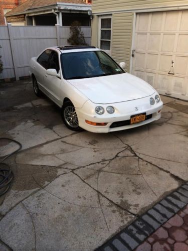 2000 acura integra ls sedan 4-door 1.8l