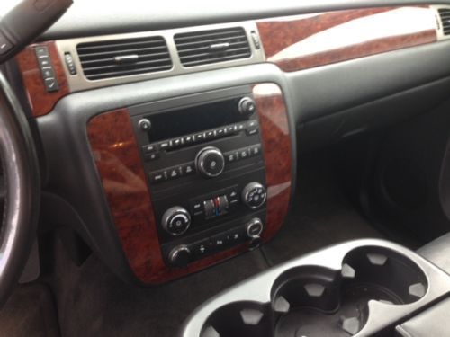 2011 Chevrolet C1500 Suburban LS, image 5