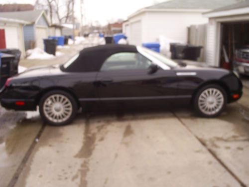 2005 ford thunderbird 50th anniversary edition convertible 2-door 3.9l