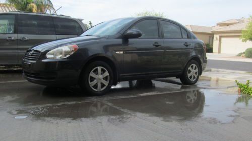 2007 hyundai accent 102k runs great no issues !