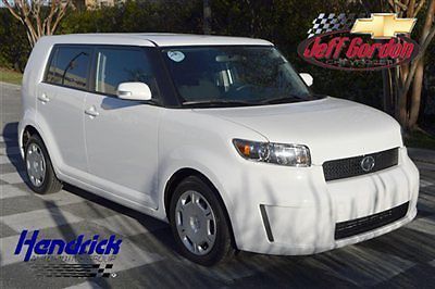Super white super clean super cargo hauler seriously you should buy this scion