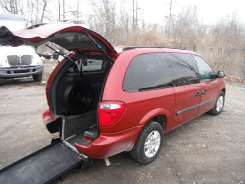 05 dodge grand caravan handicap van wheel chair ramp 155000 miles runs perfect