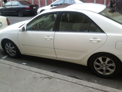 2005 toyota camry xle sedan 4-door 3.0l