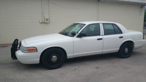 **95k miles  2008 ford crown victoria police pushbumper spotlight cruise equipt