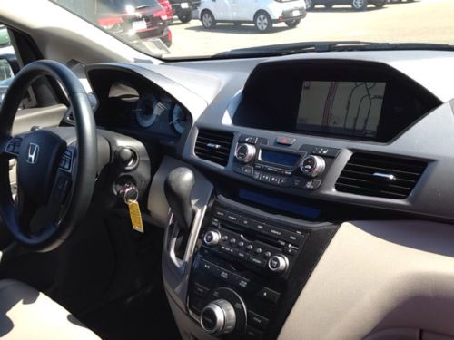 Clean Carfax One Owner Satellite Radio Leather Trim Navigation System MP3, image 25