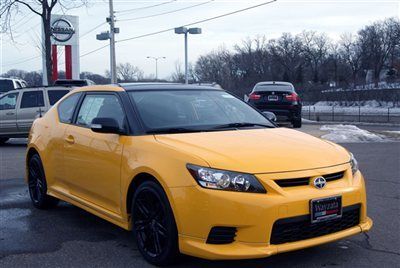 2012 tc release7.0, panoramic sunroof, automatic, bluetooth, yellow, 17k miles