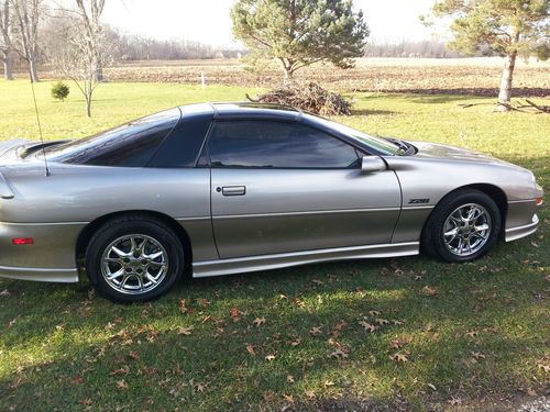 2002 chevrolet camaro z28 35th ann. 6 speed manuel 5.7 ls1 leather t-tops