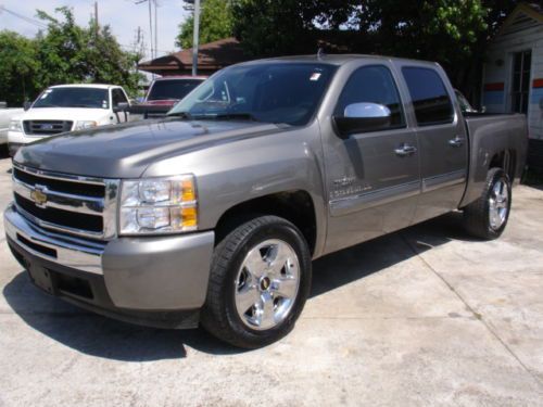 Texas edition 20inch wheels loaded crew cab short bed higway miles extra clean