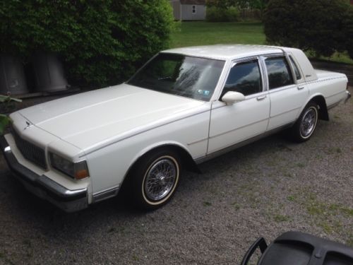 Chevrolet caprice classic ls brougham 1989