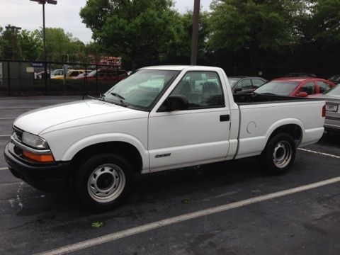 2002 chevrolet s-10 2 dr standard cab regular bed