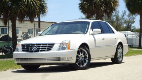 2006 cadillac dts performance , rare interior , 99% showroom favorable reserve