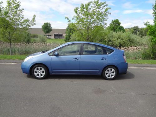 &#039;05 toyota prius! one owner drives excellent! no reserve!
