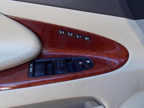 Navigation! Leather! Moon Roof! Bluetooth! Heated & Cool Seats! in Great Shape!, image 23