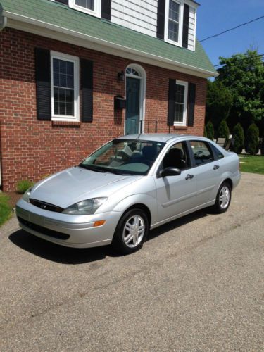 2003 ford focus se sedan 4-door 2.0l