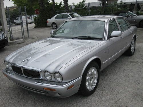2001 jaguar xj8 4.0 sedan one owner low miles clean carfax garage kept florida