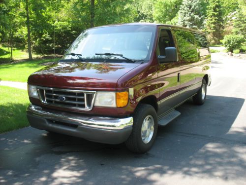 2003 ford e-150 club wagon chateau standard passenger van 2-door 5.4l