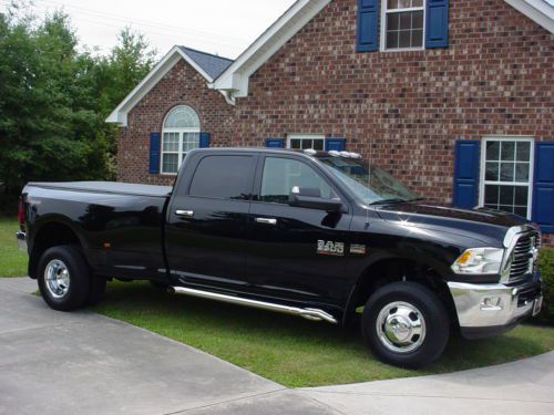 2014 dodge hemi ram black/chrome 3500  4x4 crew cab big horn only 1,896 miles