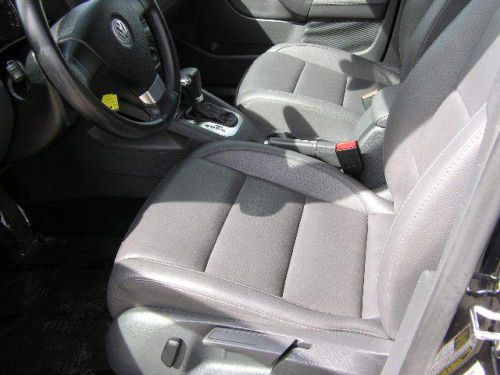 2009 Volkswagen Jetta TDI Wagon 4-Door 2.0L, image 3