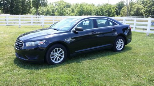 2013 ford taurus 23kmiles