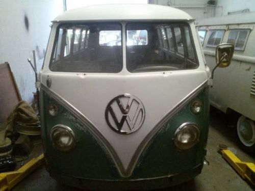 1966 vw bus 13 window delux walk thur **running**