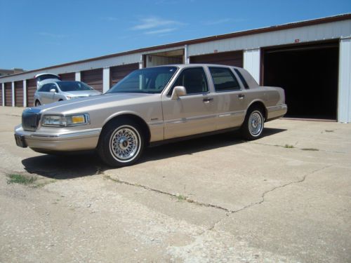 1997 lincoln town car