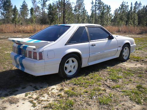 1992 ford mustang gt hatchback 2-door 5.0l