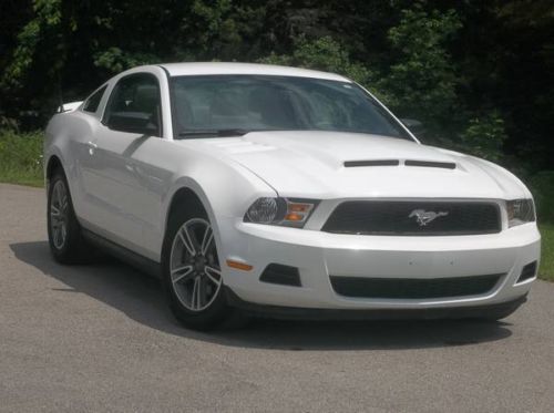 2011 ford mustang white coupe 2 dr