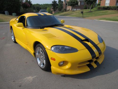 2001 dodge viper gts v10 6spd yellow bumblebee 17k miles loaded