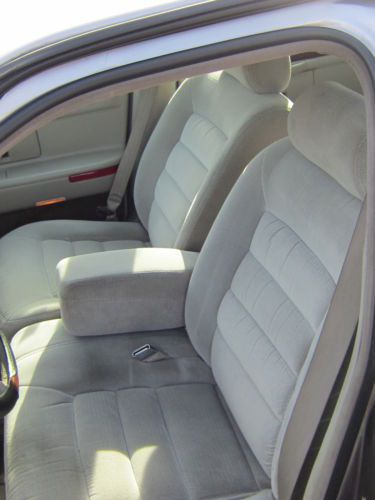 1995 Cadillac DeVille Base Sedan 4-Door 4.9L, US $2,250.00, image 15