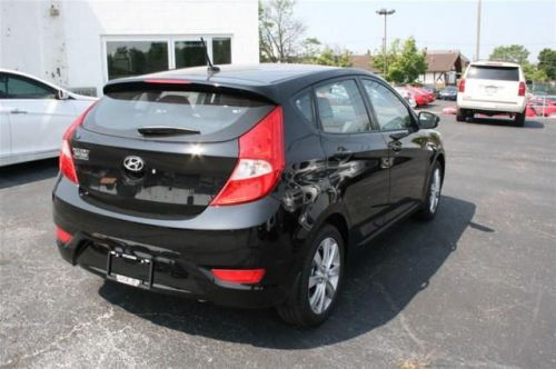2014 Hyundai Accent SE, image 4