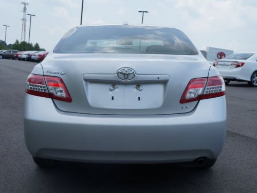 2011 toyota camry le