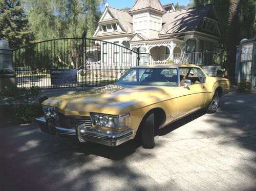 Clean 1973 buick rivier boat tail