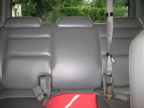 2004 Ford Freestar Limited Mini Passenger Van 4-Door 4.2L, image 2