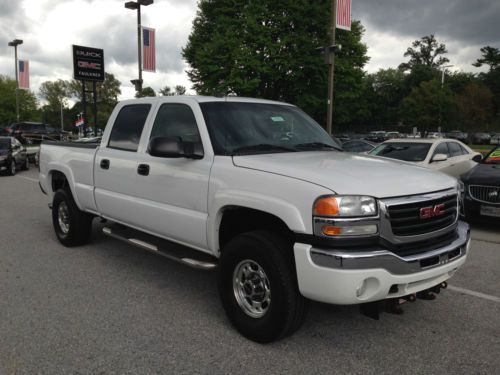 Gmc sierra 2500 slt 4x4 crew cab comes w/ 7.6 ft. boss plow well eqiupped truck