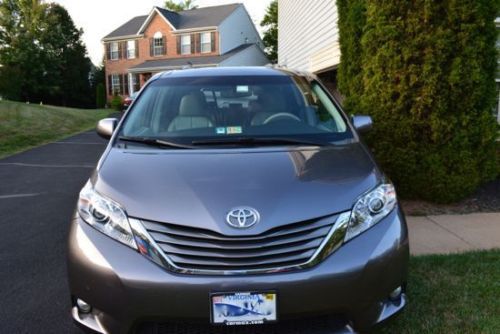 2011 toyota sienna xle awd 5d pass van