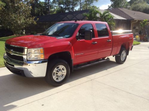 Chevy silverado 2500 hd crewcab lt 4x4 6.0 v8 red exterior,grey/black interior