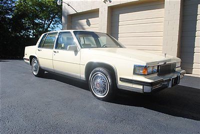 1985 cadillac sedan deville/nice!wow!solid!lowmiles!unreal!look!samefamilyfor27y