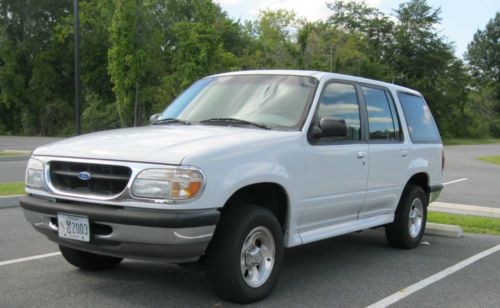 1997 ford explorer xl sport utility 4-door 4.0l