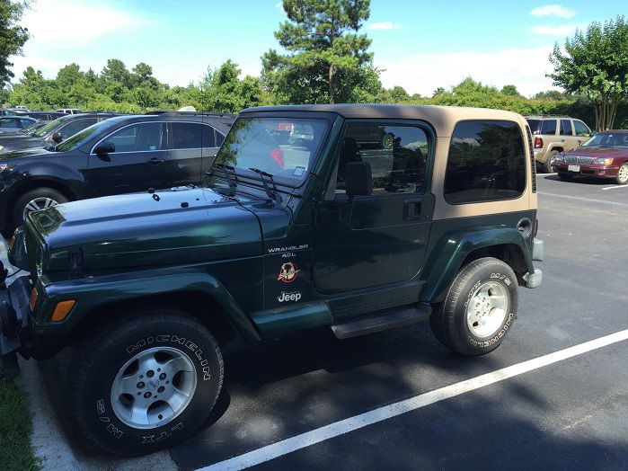 Jeep wrangler sahara hardtop