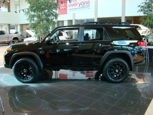 Rare!!!!!! 2013 toyota 4runner trail custom 20" black wheels and tires