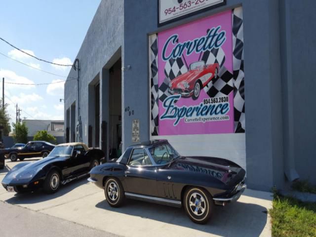 Chevrolet corvette base convertible 2-door